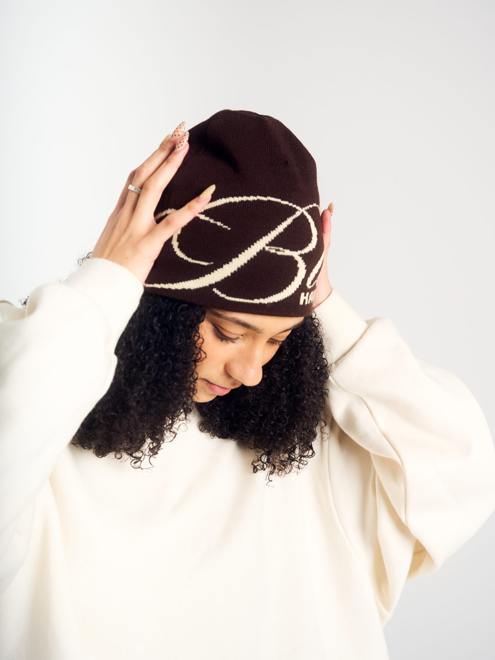 BROWN BEANIE - Image 3